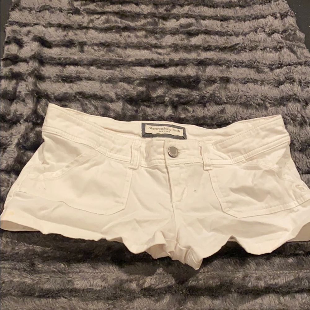 Low rise white shorts
